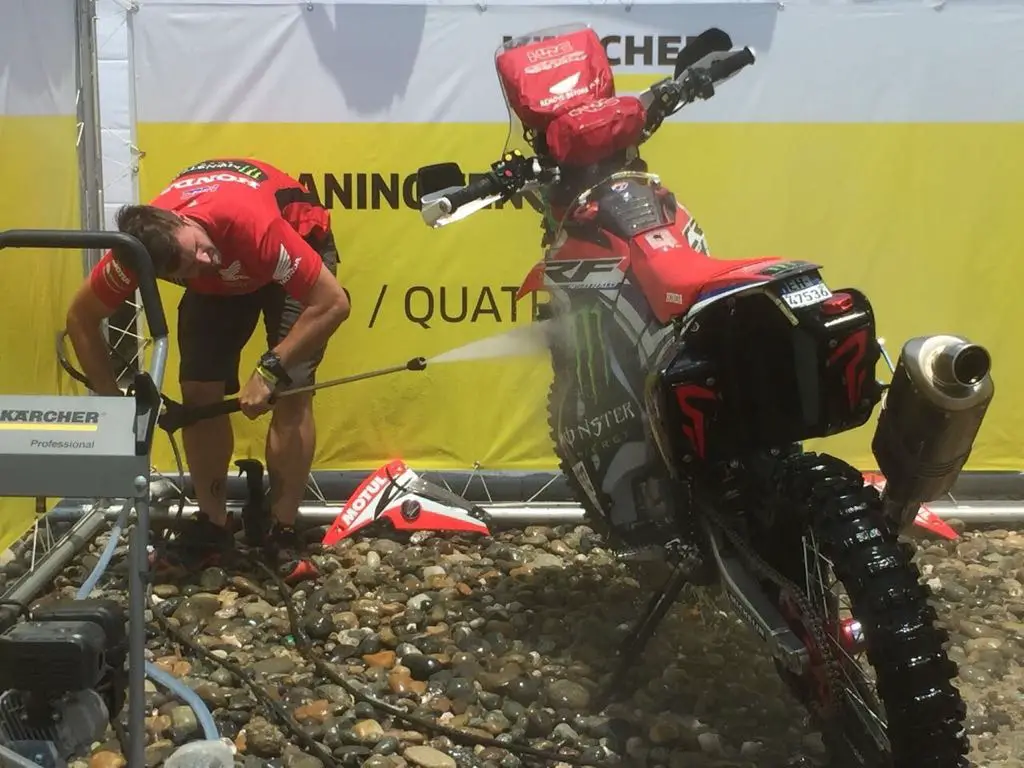 Rally Dakar 2018: ahorro de agua en el lavado de vehículos Rally Dakar 2018: ahorro de agua en el lavado de vehículos
