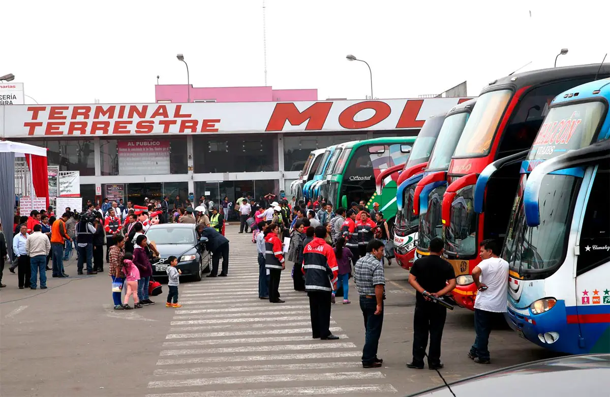 Transportistas interprovinciales dispuestos a bajar precio de pasajes si es que bajan peajes Transportistas interprovinciales dispuestos a bajar precio de pasajes si es que bajan peajes