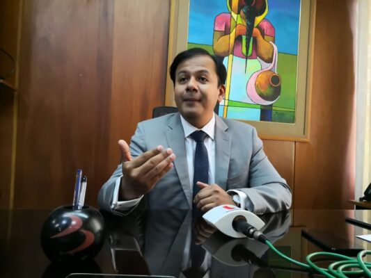 juan josé diaz medio cuerpo terno