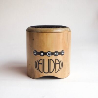 Auda parlante de bambu