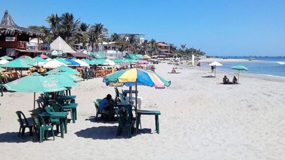 Piura: ¿playas de máncora cerrarán por COVID?