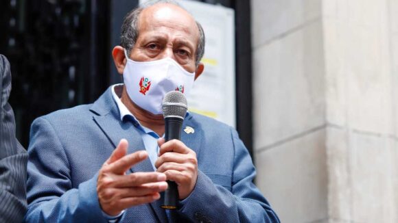 Valer anuncia posible cuestión de confianza si Congreso promueve vacancia contra Castillo