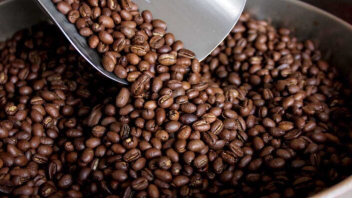 Café peruano de exportación aumentó su precio a 4.55 dólares por kilo