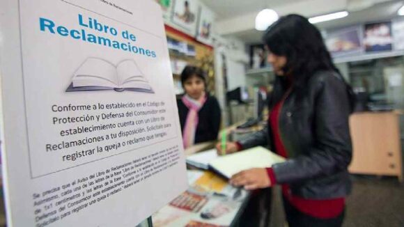 Empresas deberán responder reclamos en 15 días
