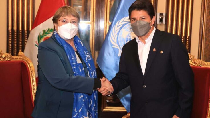 Michelle Bachelet junto a Pedro Castillo