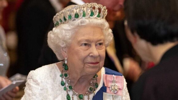 Reina Isabel II
