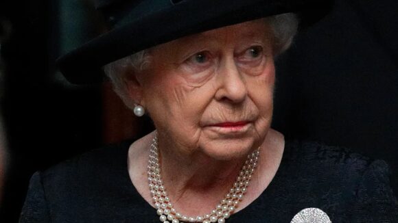 Reina Isabel II