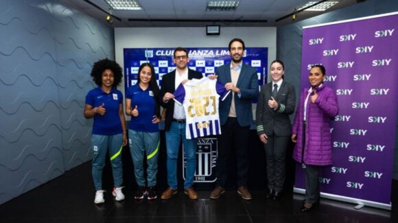 Sky Airline y Alianza Lima