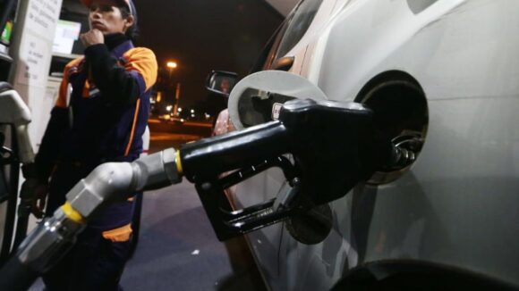 Precio de la gasolina de 90
