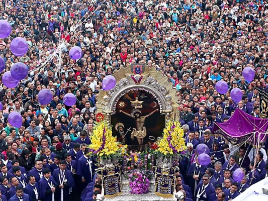Tercer Recorrido del Señor de los Milagros 2022
