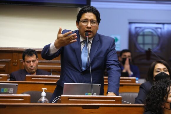 Los Niños' de Acción Popular: hoja de vida de Ilich López