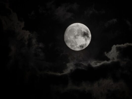Luna llena 9 octubre 2022 México: cuándo sale y cómo afecta a los signos