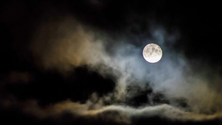 Luna llena 9 octubre 2022 Cataratas: cuándo sale y cómo afecta a los signos