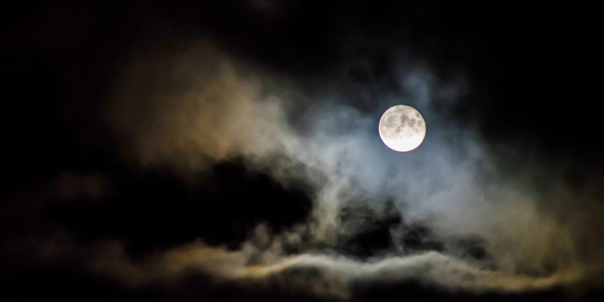 Luna llena 9 octubre 2022 Cataratas: cuándo sale y cómo afecta a los signos