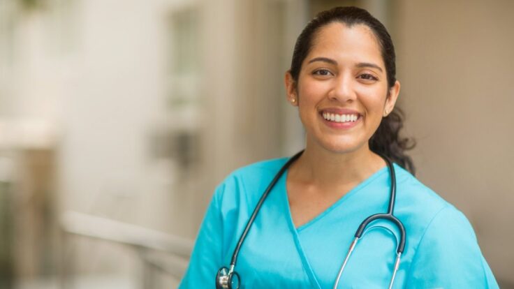 ¿Cuánto pagan en Estados Unidos por ser enfermera?