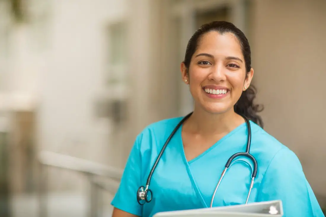 ¿Cuánto pagan en Estados Unidos por ser enfermera?