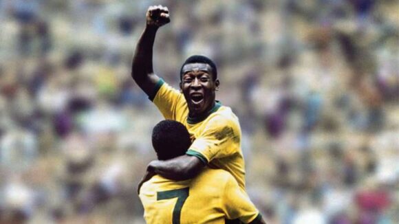 Pelé la amarrada de botines más cara Puma