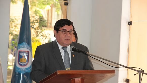 Exrector de la UNP
