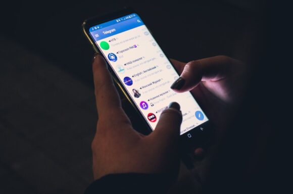 cómo ver películas gratis en telegram