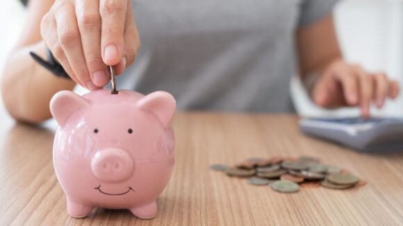 5 consejos para enfrentar los gastos escolares en medio de la crisis económica actual