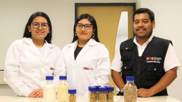Estudiante y egresada de UTP