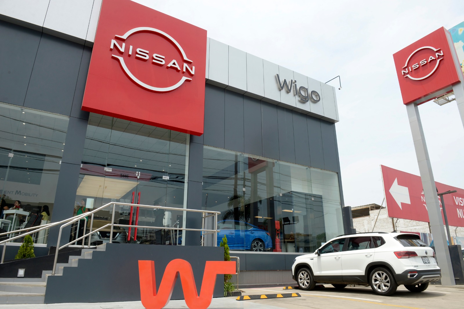 Nissan y Wigo Motors presentan nuevo concesionario en La Molina