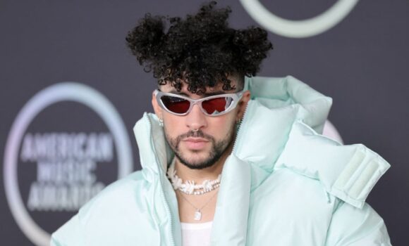 Bad Bunny en problemas: Su expareja lo demanda por usar su voz sin permiso en sus canciones