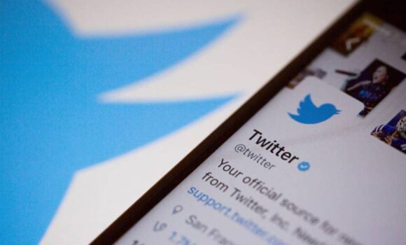 Tildan de “descabellado e insignificante” el plan de Twitter de cobrar $1,000 al mes por cuentas verificados de empresas
