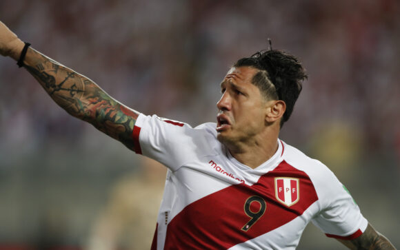 Perú contra Corea del Sur y Japón