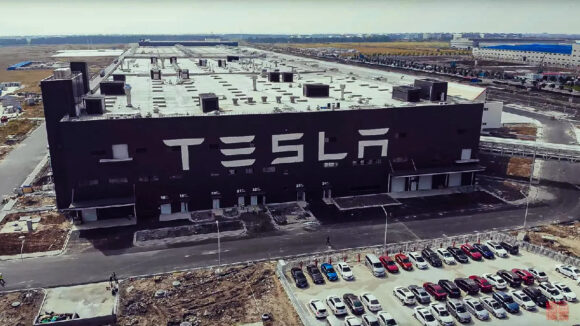 tesla fábrica en China