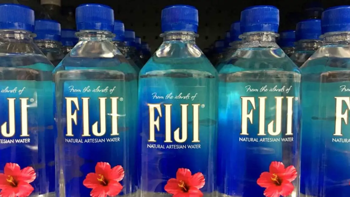 Agua Fiji, conoce la bebida que solo beben los ricos