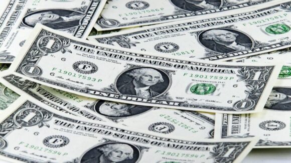 Dólar cierra jornada manteniéndose y se fija en S/3.69 hoy, 22 de mayo