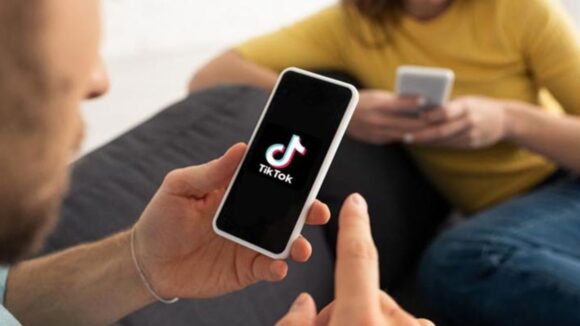 Tik Tok: ¿Cómo se puede ganar 1,000 dólares por navegar en la plataforma por 10 horas seguidas?