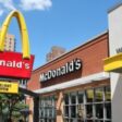 Multan a McDonald’s con más de $200,000 millones por emplear a cientos de menores de edad en EE.UU