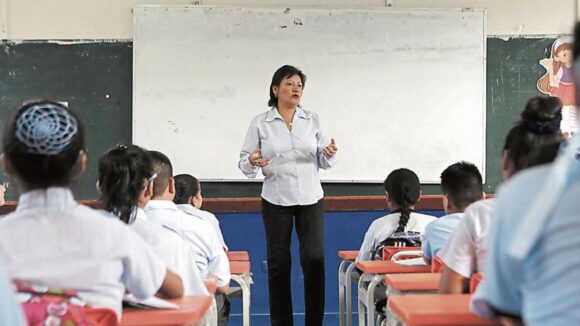 Día del Maestro: ¿Habrá clases el 6 de julio?