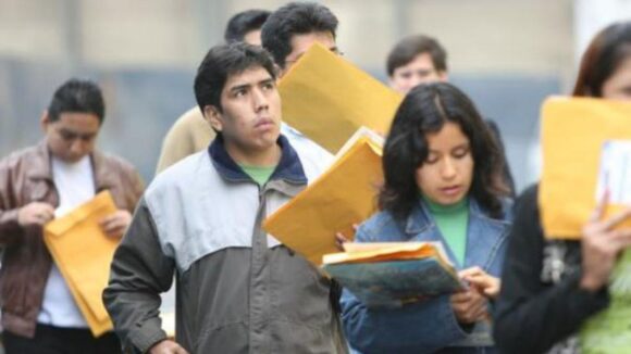 ¿Qué trabajos del Estado ofrecen sueldos de hasta S/8,000? Conoce aquí cómo postular