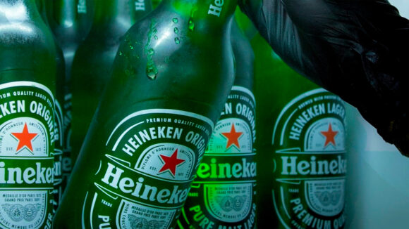 heineken abandona Rusia