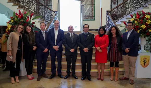Universidad Peruana Cayetano Heredia y Astrazeneca