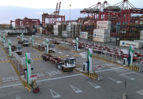 primera estación de carga eléctrica en un muelle latinoamericano