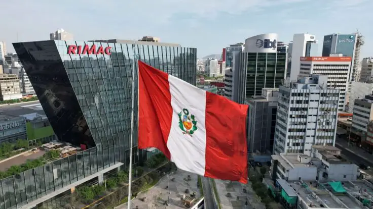 economía peruana fmi