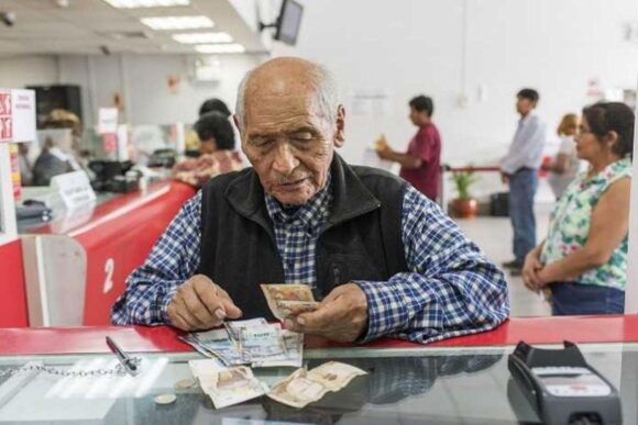 ¿Puedo recibir una pensión de por vida si aporto más de 10 años en la ONP?