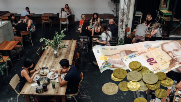 Peruanos dejan de ir a restaurantes