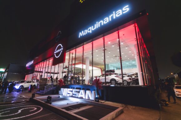 Nissan Perú y Grupo Maquinarias inauguran renovado concesionario en Surquillo