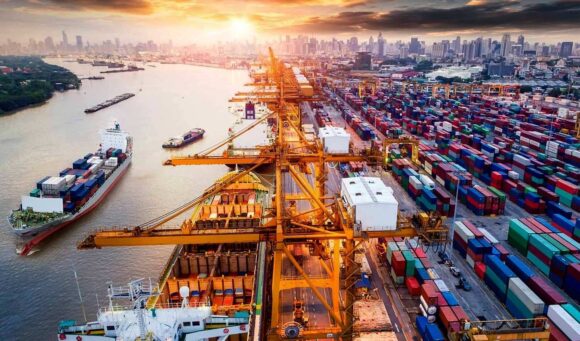 China duplica su influencia en puertos mundiales