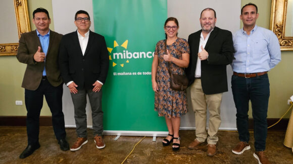 campaña escolar mi banco 2025