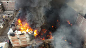 Incendio en Cercado de Lima por almacén ilegal.