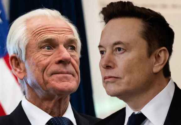 Musk llama "imbécil" a asesor de Trump