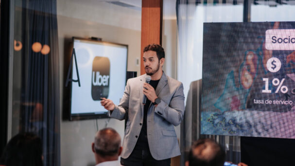 César Molina Gerente general de Uber Perú