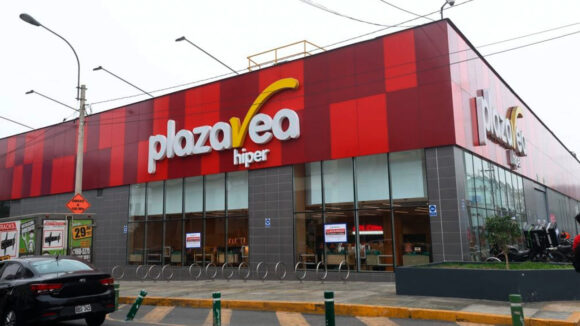 Clausuran Plaza Vea de Miraflores tras caída de ascensor que dejó herida a mujer con discapacidad