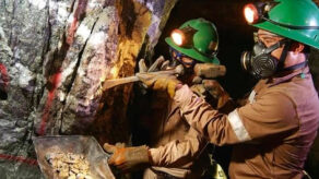 Minera Poderosa incrementa inversiones y mejora resultados por alza del oro.